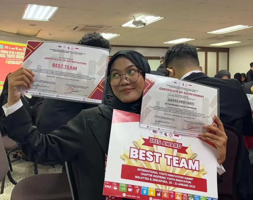 FISIP Undip Student Wins “Best Team” Award at International Youth Innovation Summit 2025